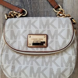 CROSSBODY MK